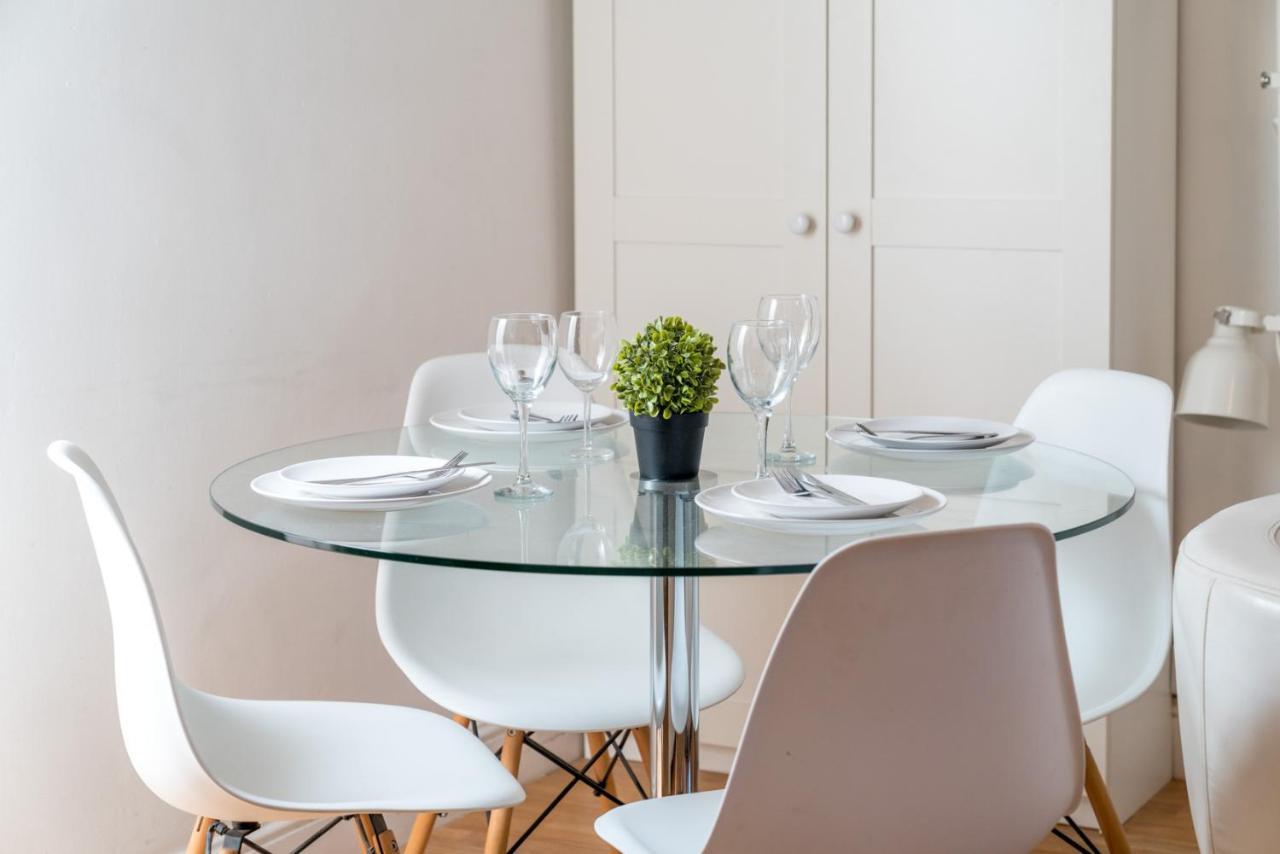 Soho & Covent Garden Apartment, Sleeps 3 런던 외부 사진