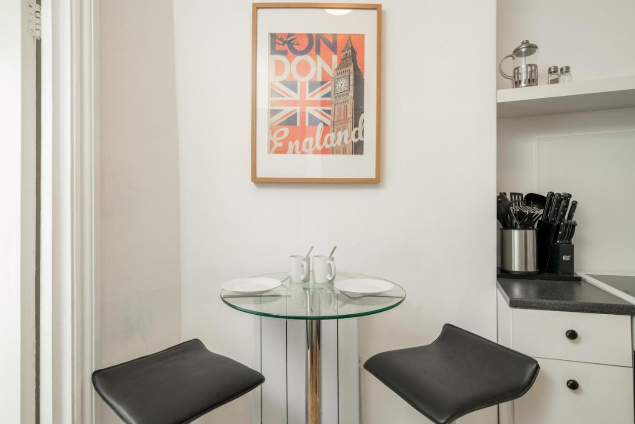 Soho & Covent Garden Apartment, Sleeps 3 런던 외부 사진