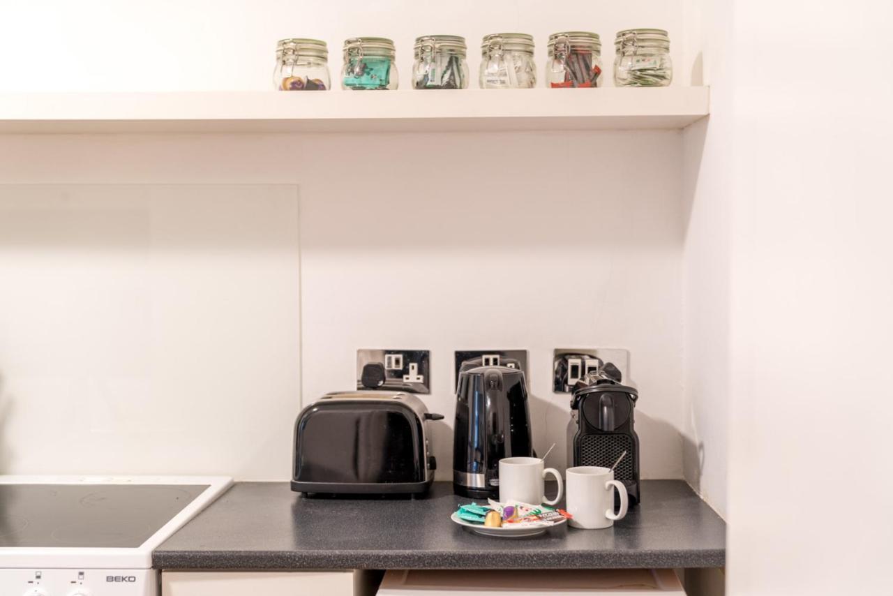Soho & Covent Garden Apartment, Sleeps 3 런던 외부 사진