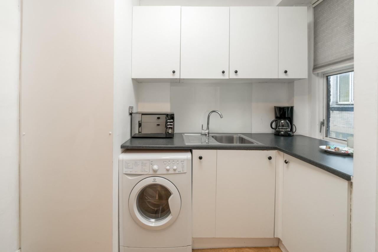 Soho & Covent Garden Apartment, Sleeps 3 런던 외부 사진